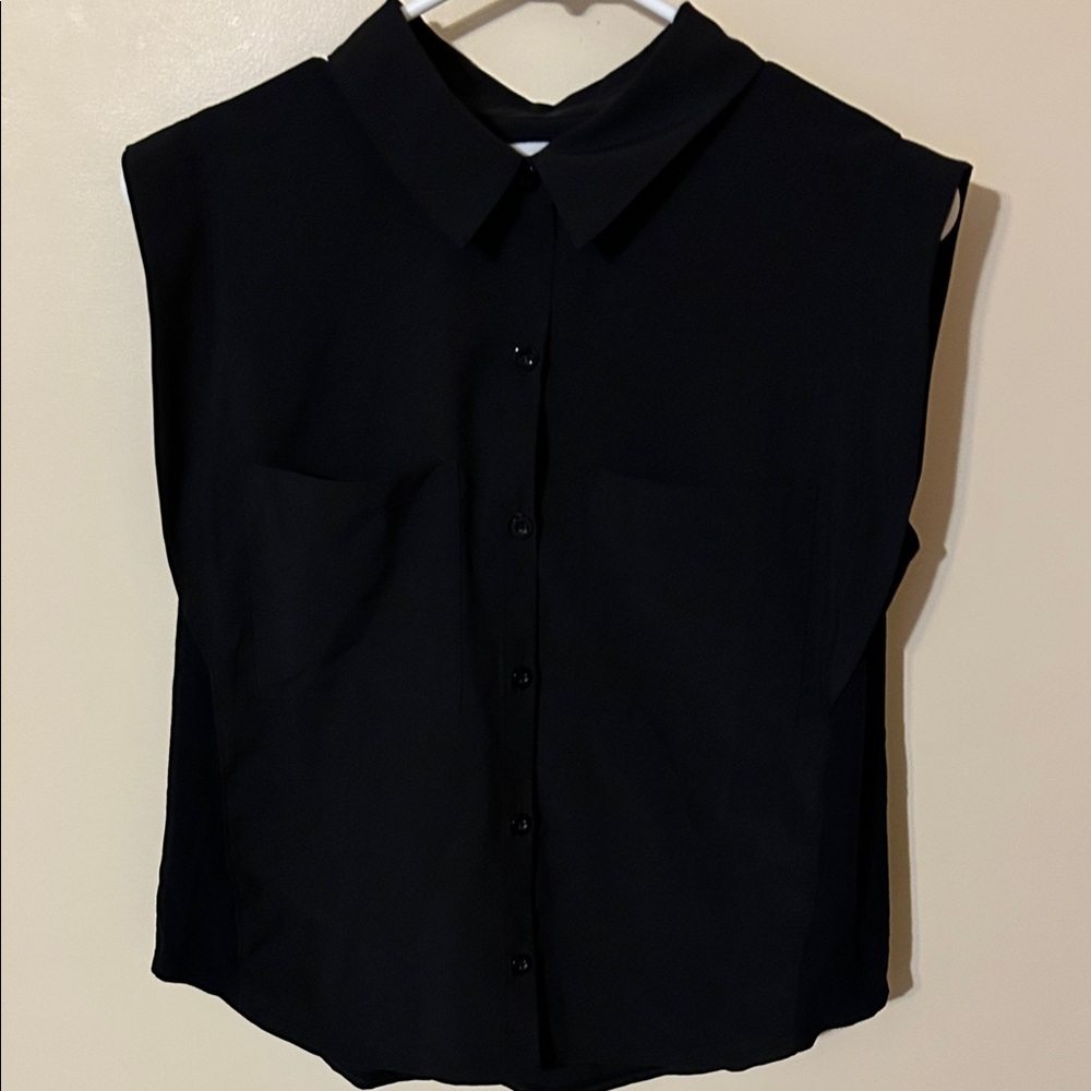 Evereve Black Button Down Sleeveless Top small
